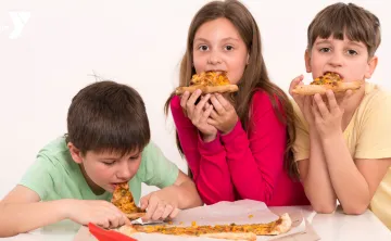 Picture of children eating pizza